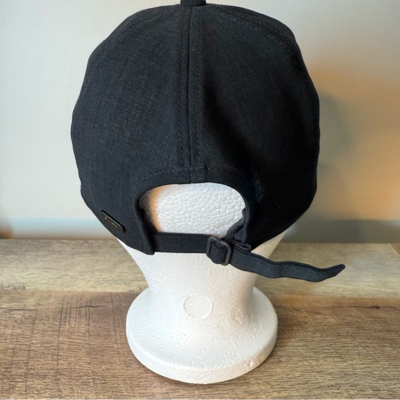 LULULEMON Black Soft Ball Hat Running Cap Strap Lightweight Athletic Baller - Picture 6 of 11